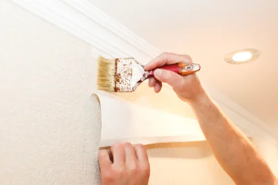Pose de papier peint à Ifs — revêtements muraux et toiles de verre